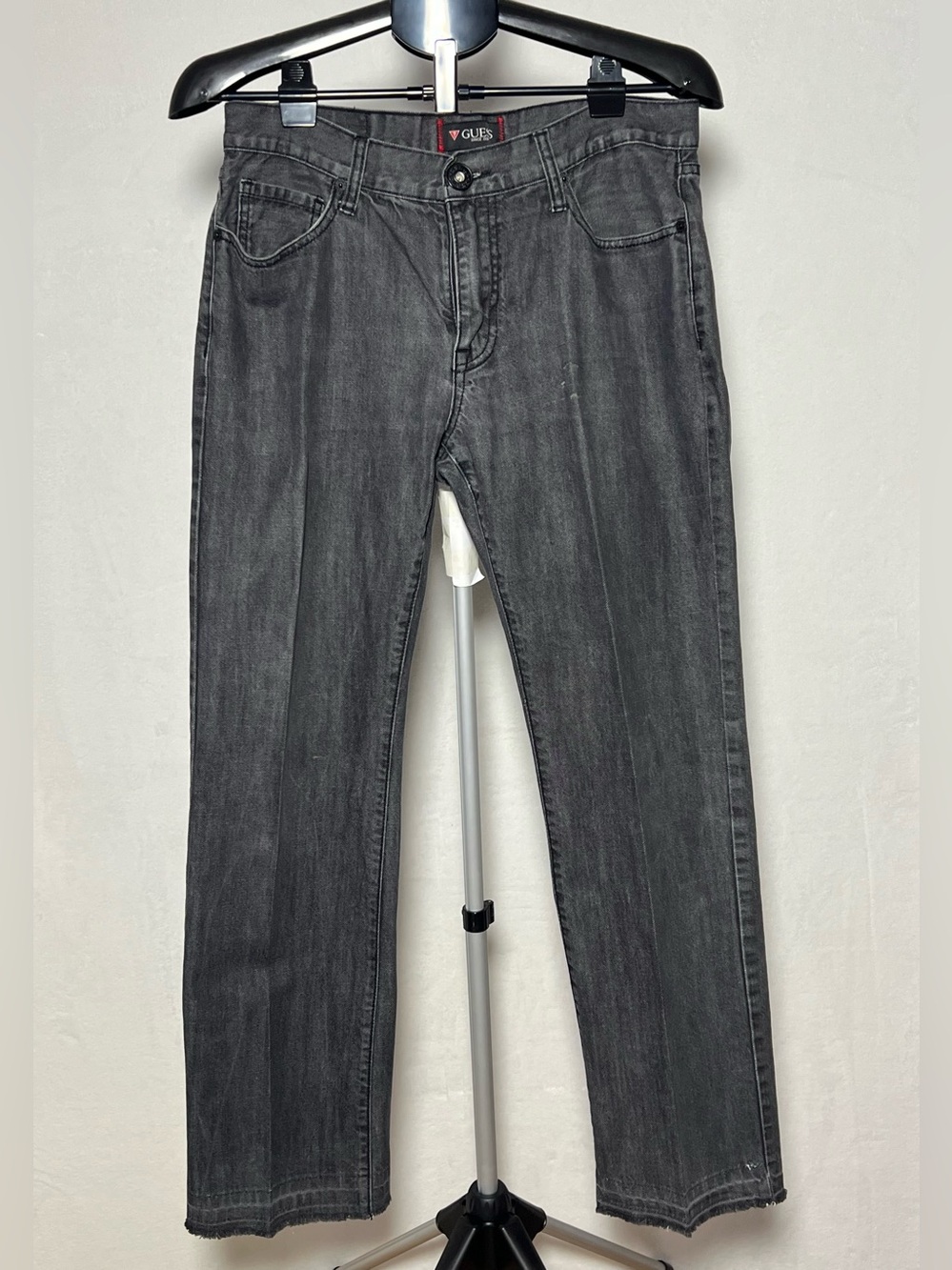 GUESS Dark Gray Washed Uncuffed Raw Frayed Hem Straight Cut Denim Jeans 32 x 30